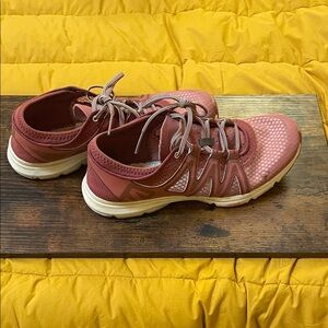 Salomon Contragrip Pink Women's Running Shoes Size 7